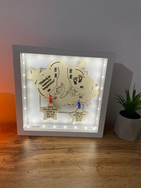 Personalizirani drveni stalak/okvir Oblak